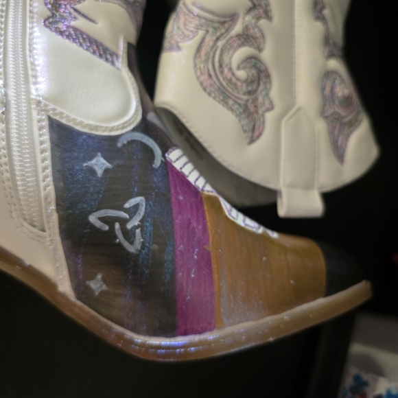 HANDCRAFTED Upcycle Cowgirl Boots HANDPAINTED Ankle Boots Block Heel Shoes 9.5 - Picture 9 of 16